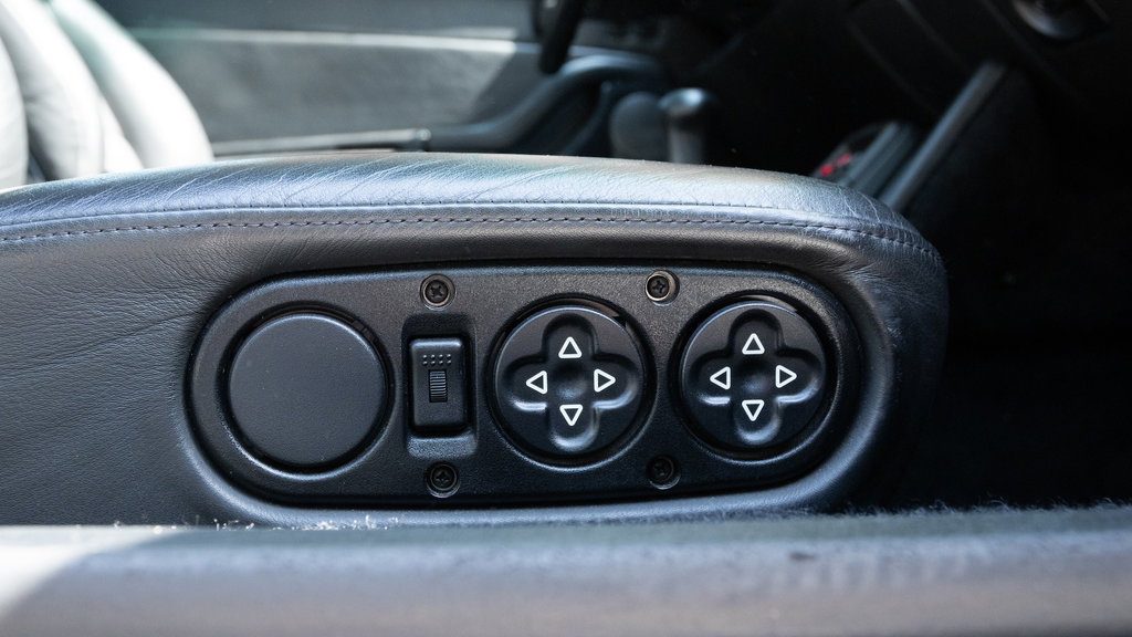 Porsche 993 Carrera 4S