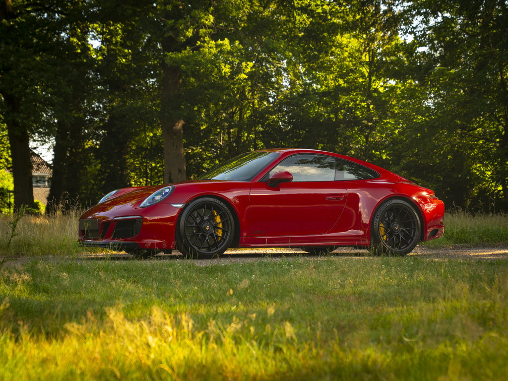 Porsche 991.2 Carrera GTS