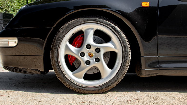 Porsche 993 Carrera 4S