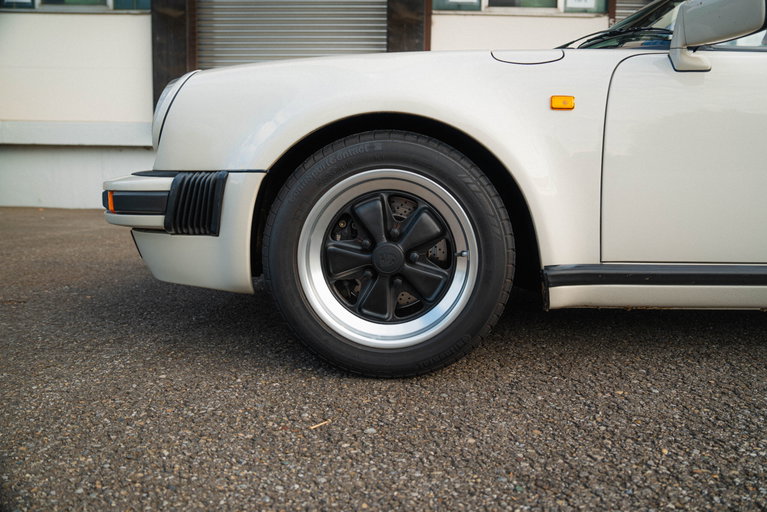 Porsche 911 Carrera 3.2 Speedster