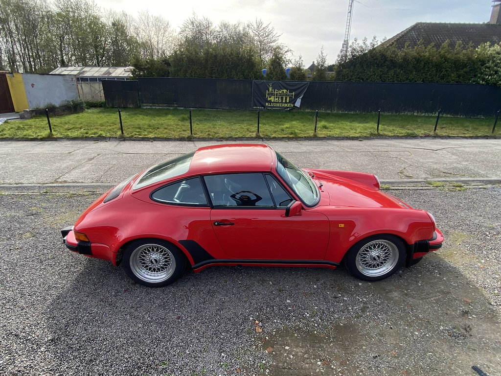Porsche 911 Carrera 3.2