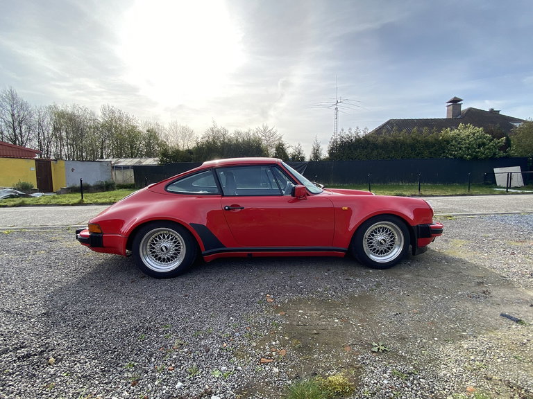 Porsche 911 Carrera 3.2