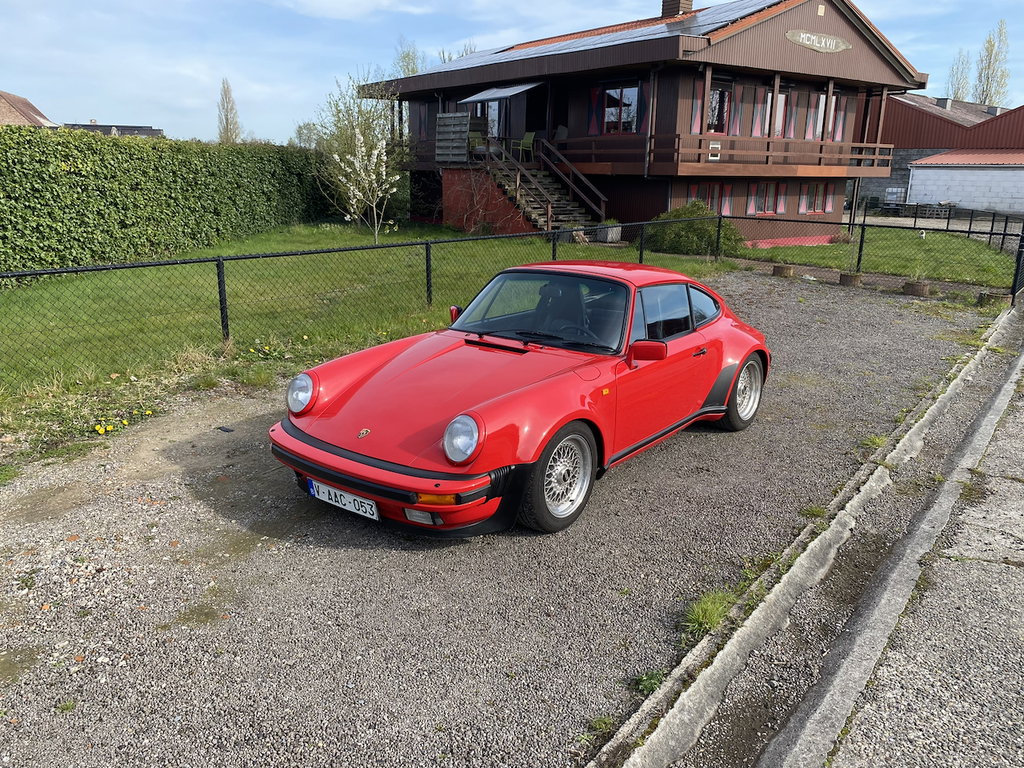 Porsche 911 Carrera 3.2