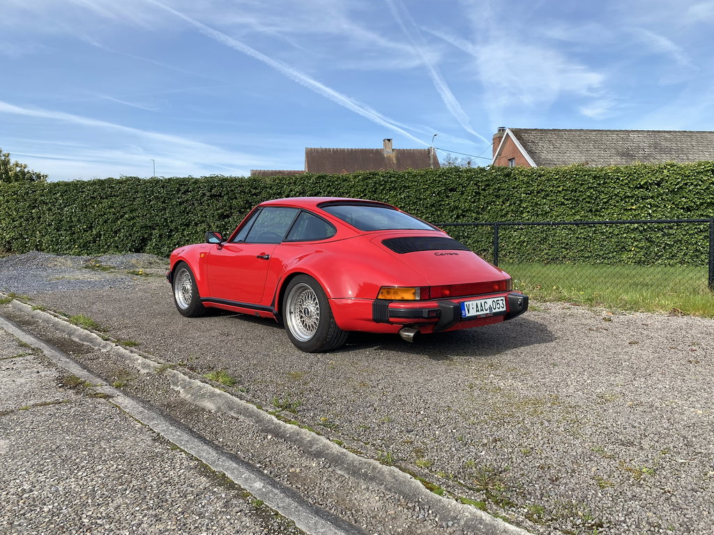 Porsche 911 Carrera 3.2