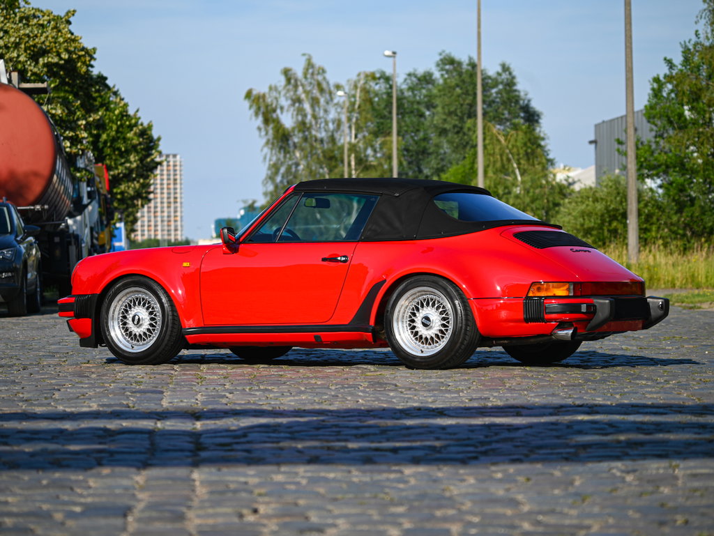 Porsche 911 Carrera 3.2