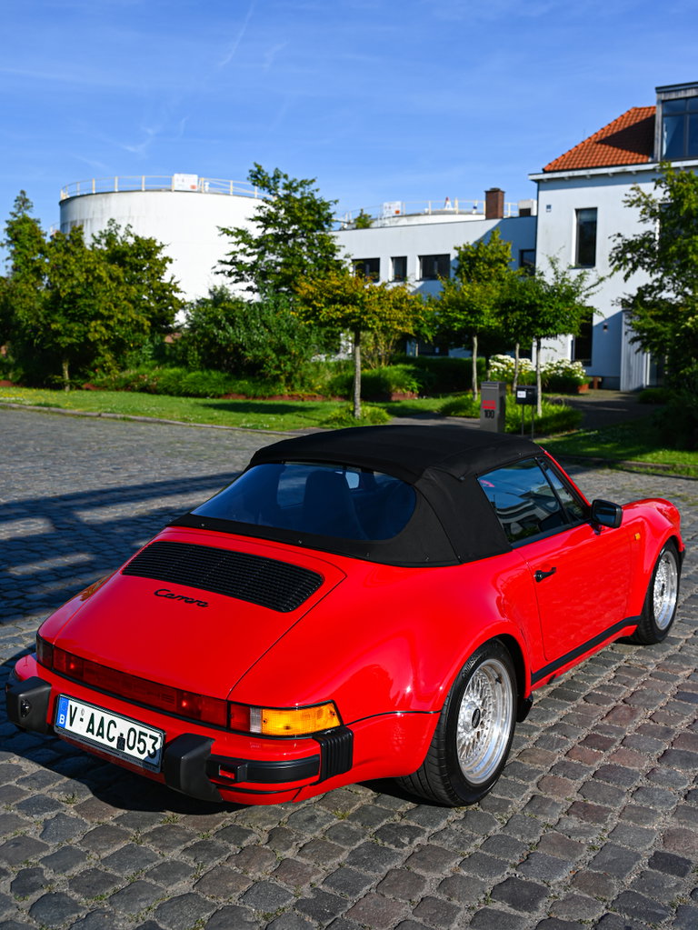 Porsche 911 Carrera 3.2