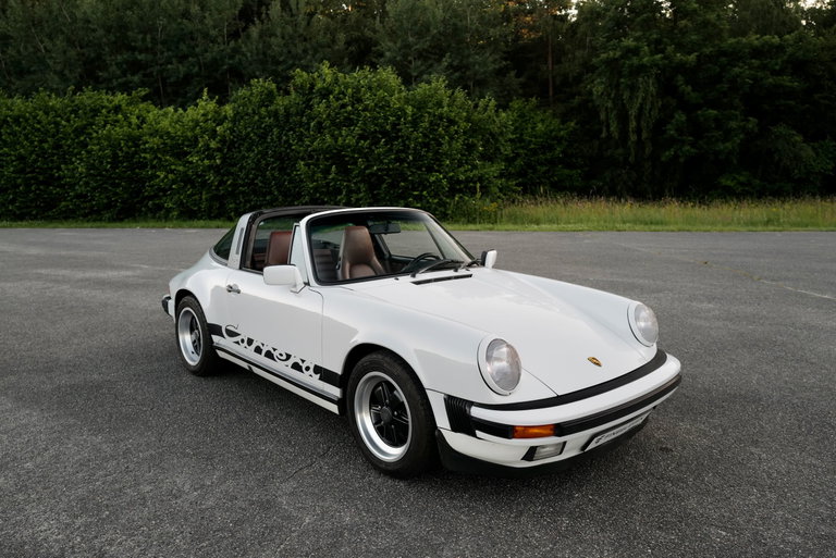 Porsche 911 Carrera 3.2