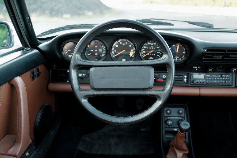 Porsche 911 Carrera 3.2
