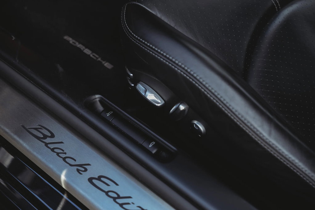 Porsche 997.2 Carrera Black Edition