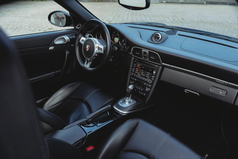 Porsche 997.2 Carrera Black Edition