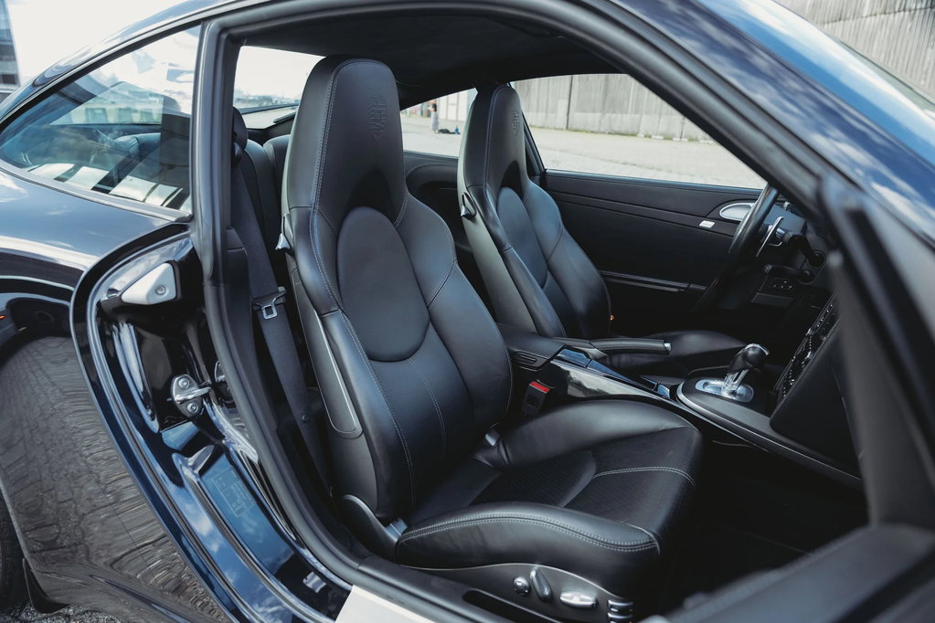 Porsche 997.2 Carrera Black Edition