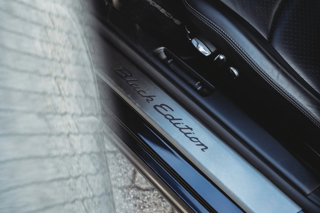 Porsche 997.2 Carrera Black Edition