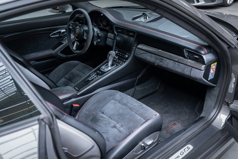 Porsche 991.2 Carrera GTS
