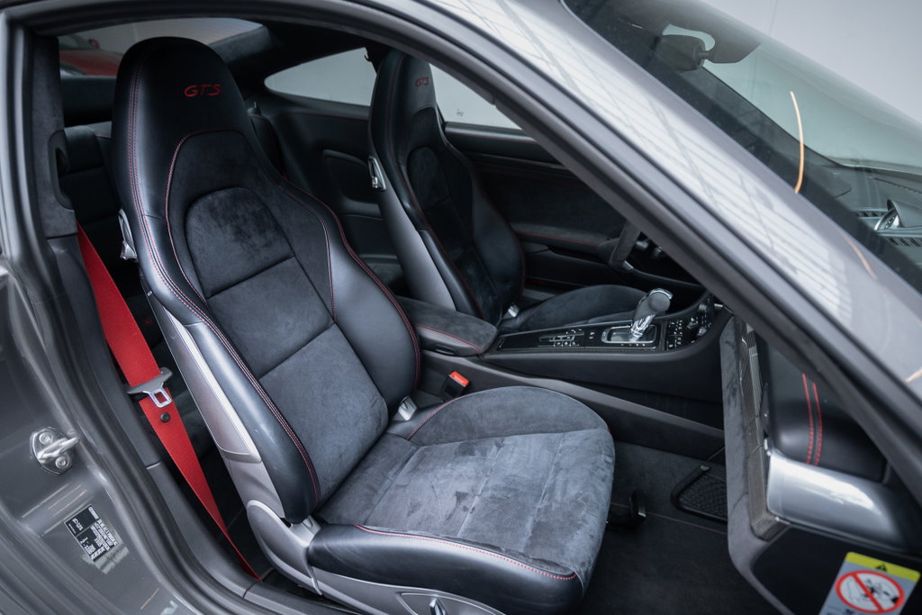 Porsche 991.2 Carrera GTS
