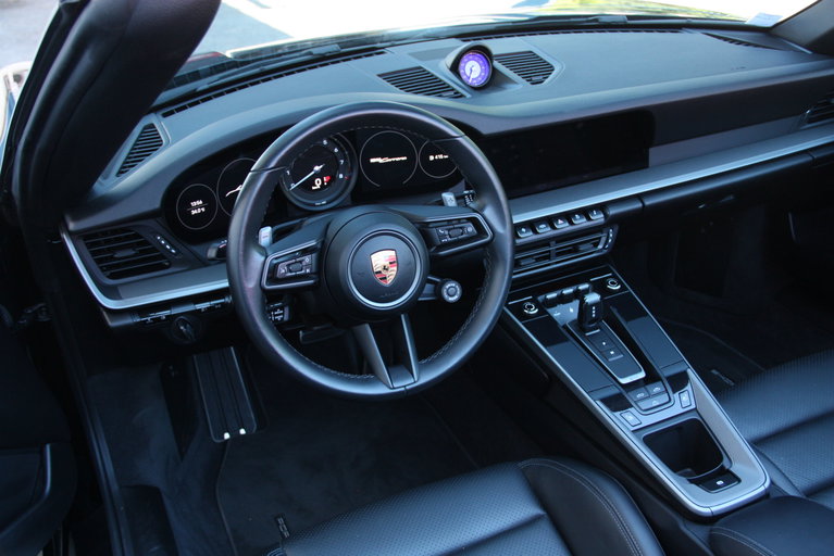 Porsche 992 Carrera