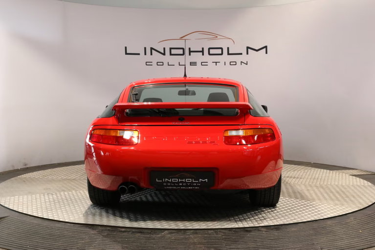 Porsche 928 S4