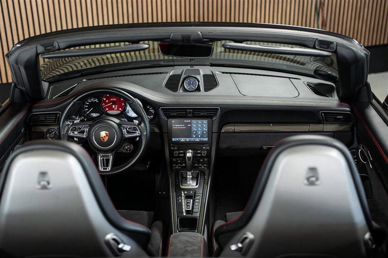 Porsche 991.2 Carrera 4 GTS