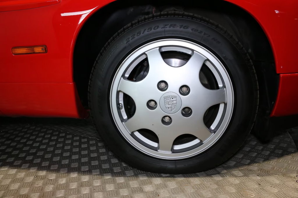 Porsche 928 S4