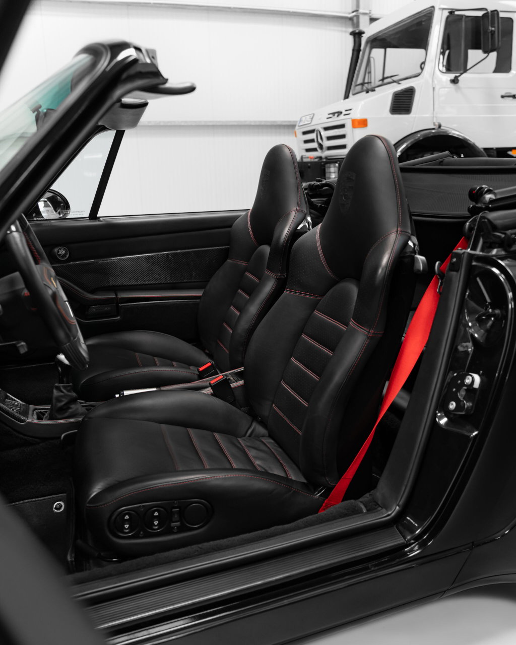 Porsche 964 Carrera 2 Cabrio WTL