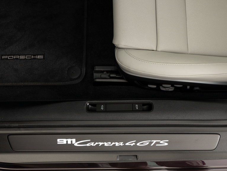 Porsche 992.2 Carrera 4 GTS