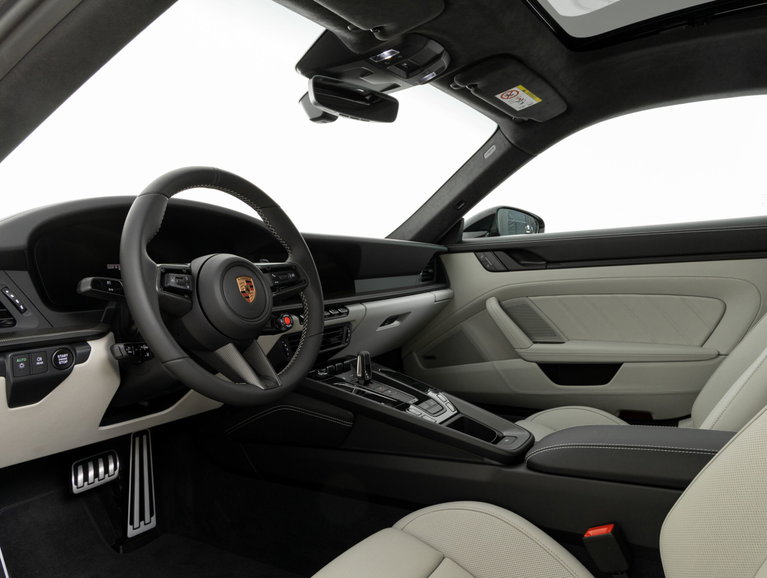 Porsche 992.2 Carrera 4 GTS