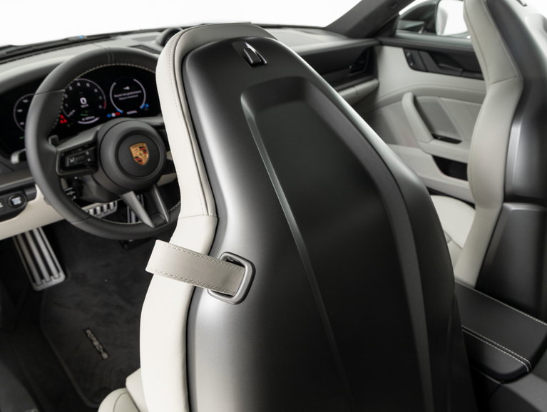 Porsche 992.2 Carrera 4 GTS