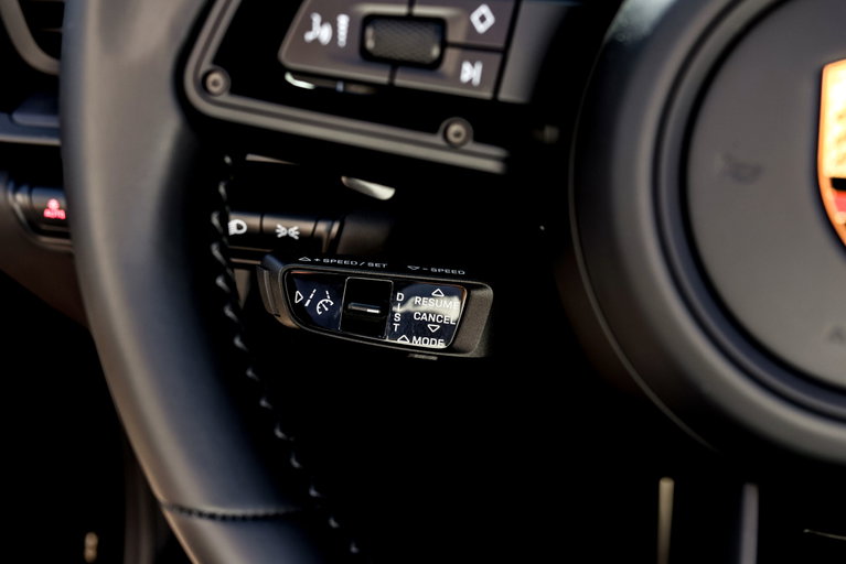 Porsche 992 Edition 50 Jahre Porsche Design