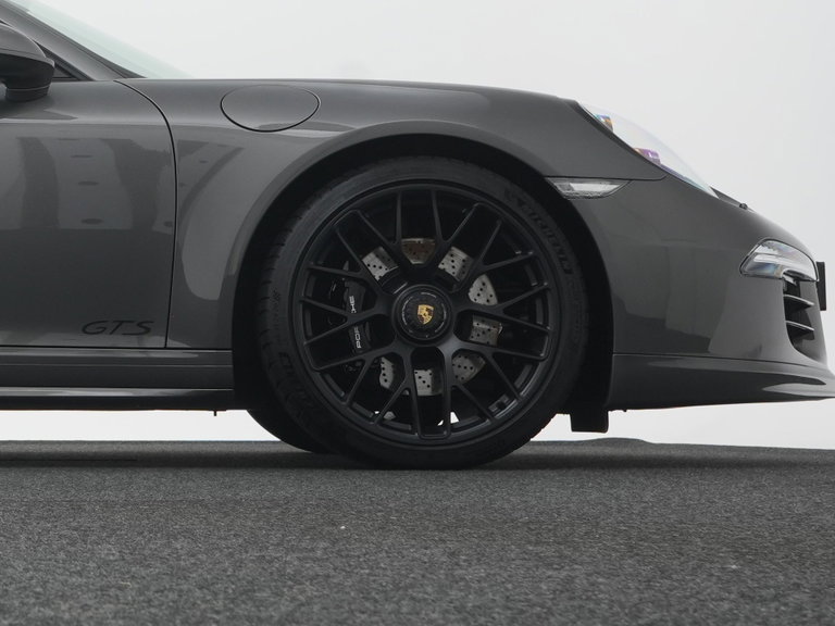 Porsche 991 Carrera 4 GTS