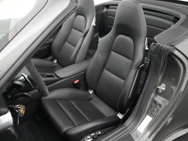 Porsche 991 Carrera 4 GTS