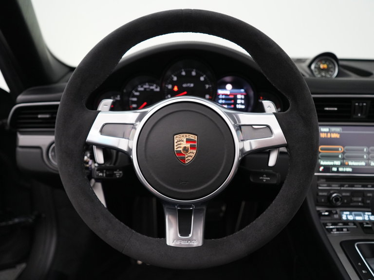 Porsche 991 Carrera 4 GTS