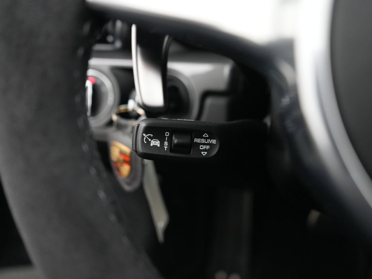 Porsche 991 Carrera 4 GTS