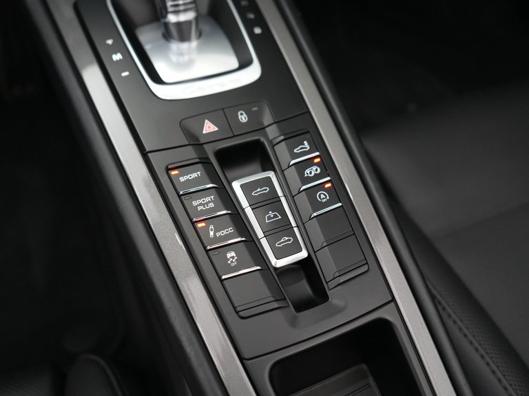 Porsche 991 Carrera 4 GTS
