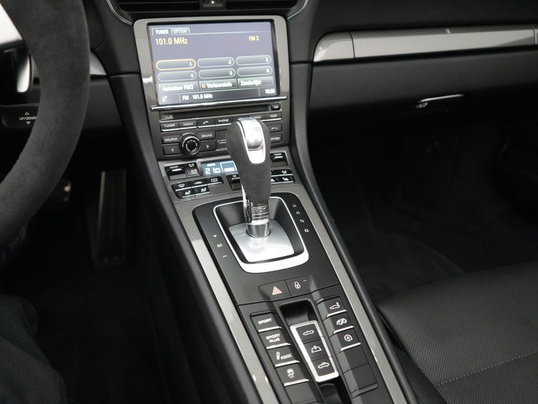 Porsche 991 Carrera 4 GTS