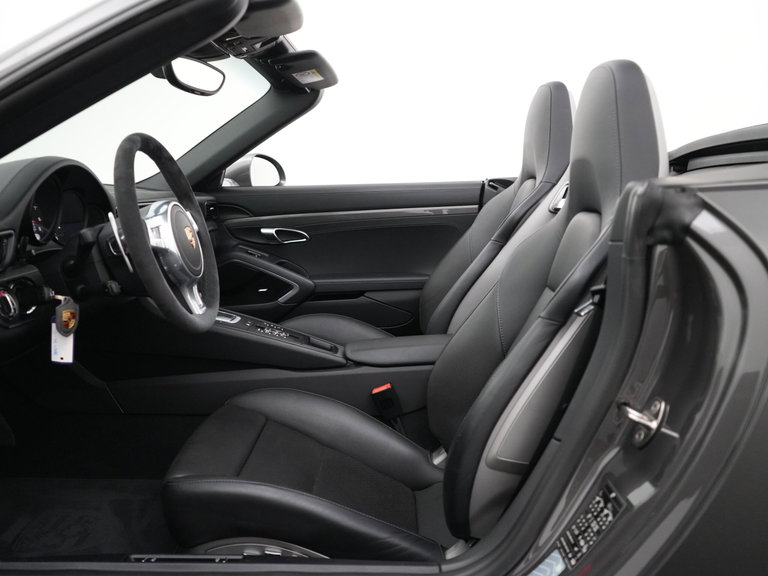 Porsche 991 Carrera 4 GTS