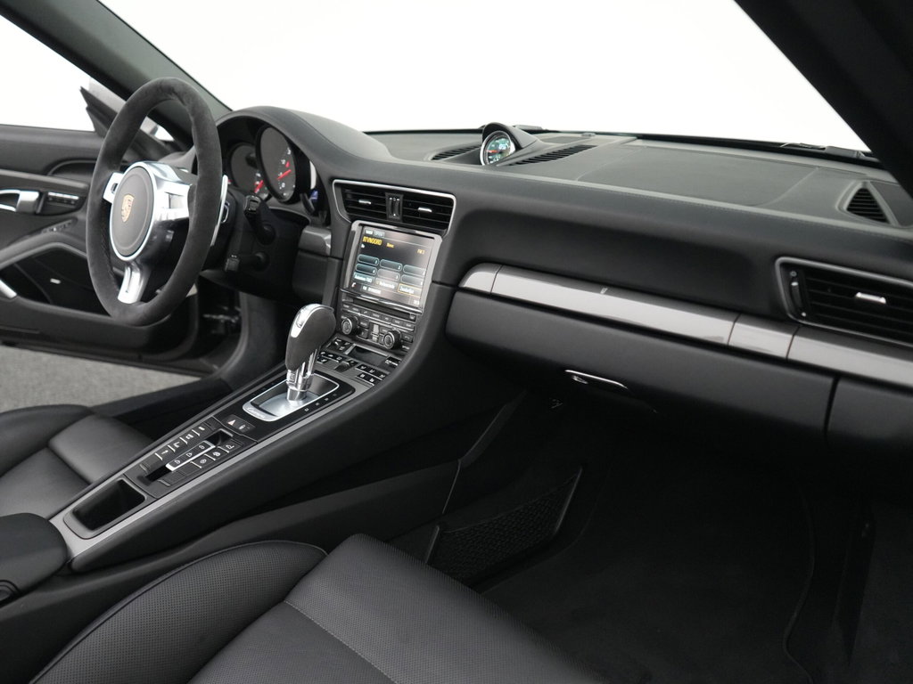 Porsche 991 Carrera 4 GTS