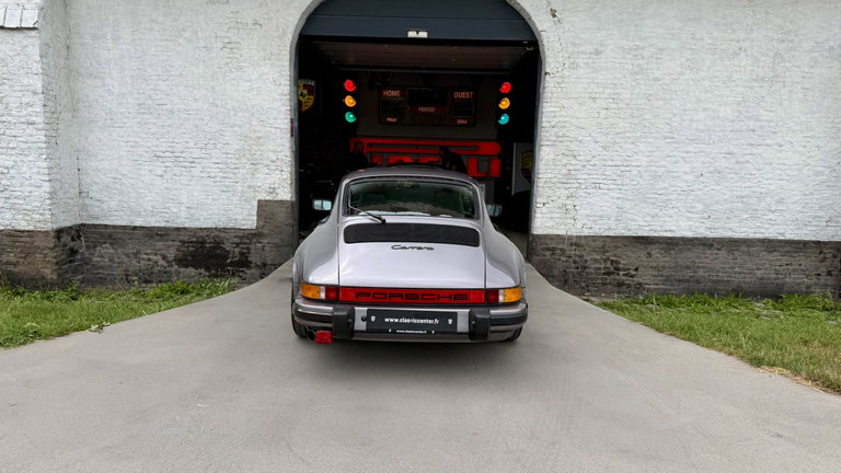 Porsche 911 Carrera 3.2