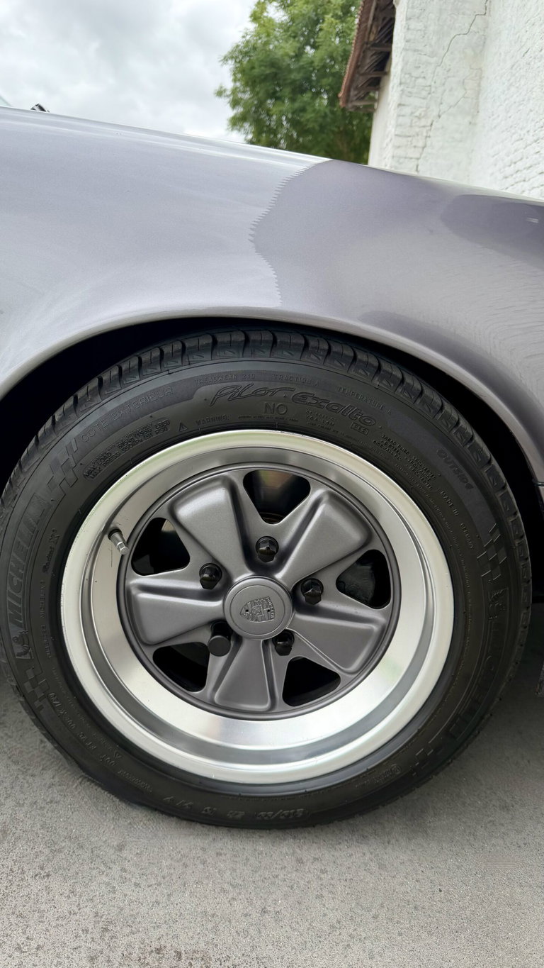 Porsche 911 Carrera 3.2