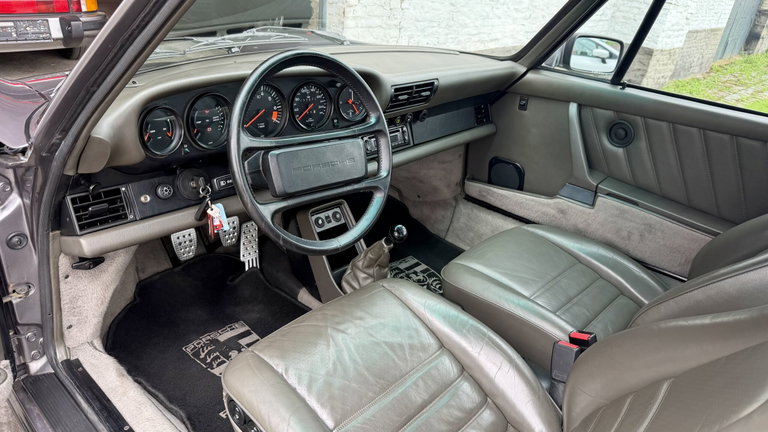 Porsche 911 Carrera 3.2