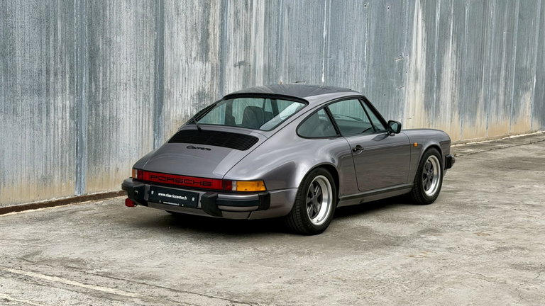 Porsche 911 Carrera 3.2