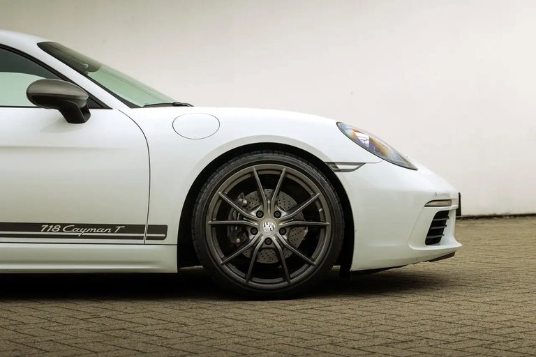 Porsche 718 Cayman T
