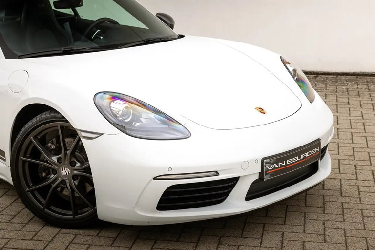 Porsche 718 Cayman T