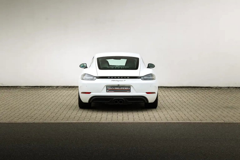Porsche 718 Cayman T