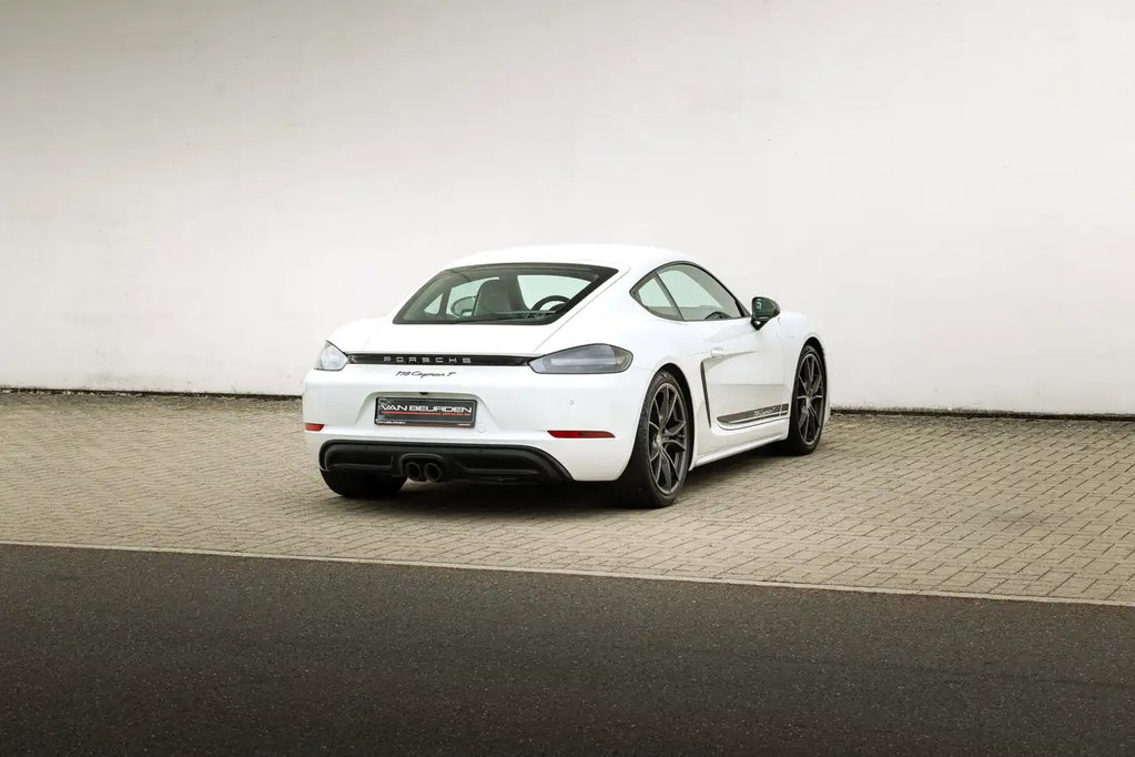 Porsche 718 Cayman T