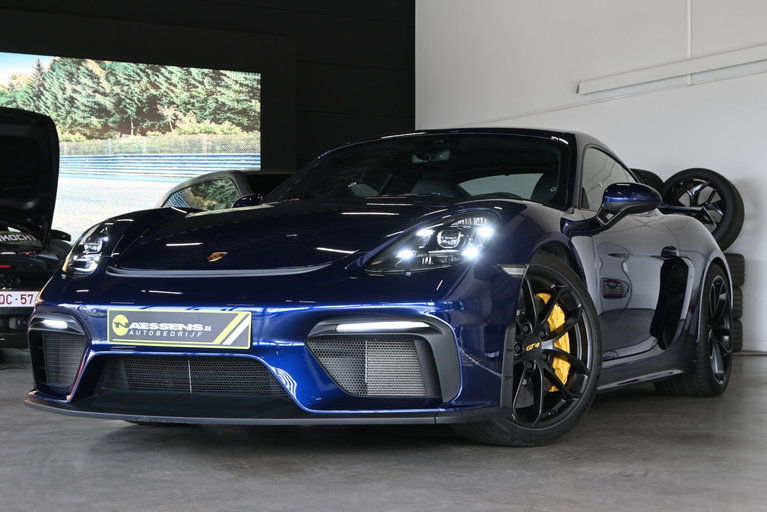 Porsche 718 Cayman GT4