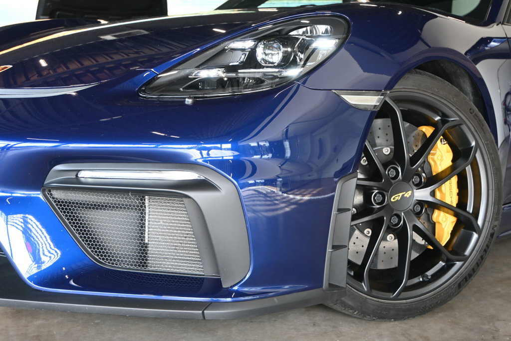 Porsche 718 Cayman GT4