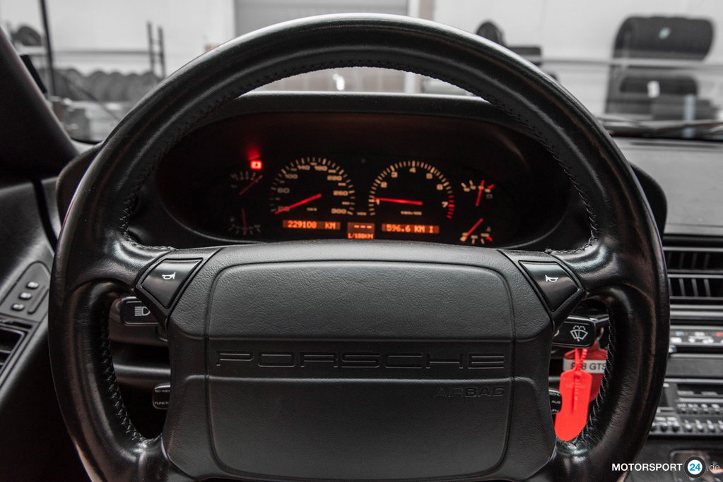 Porsche 928 GTS