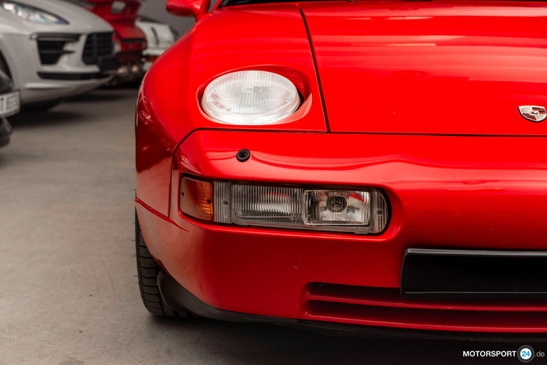 Porsche 928 GTS