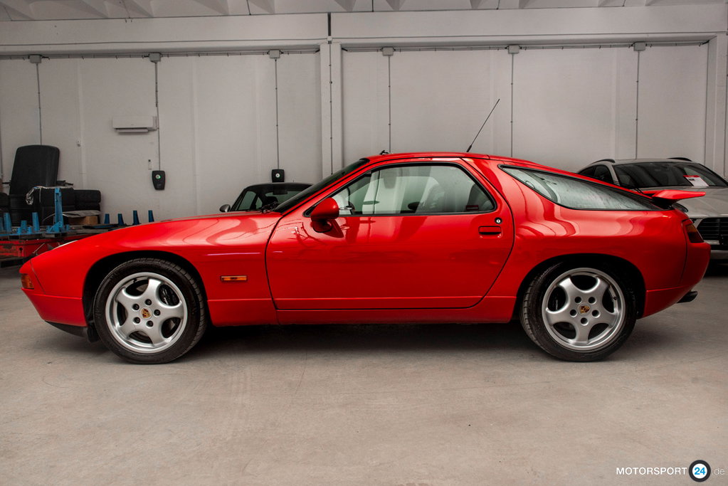Porsche 928 GTS