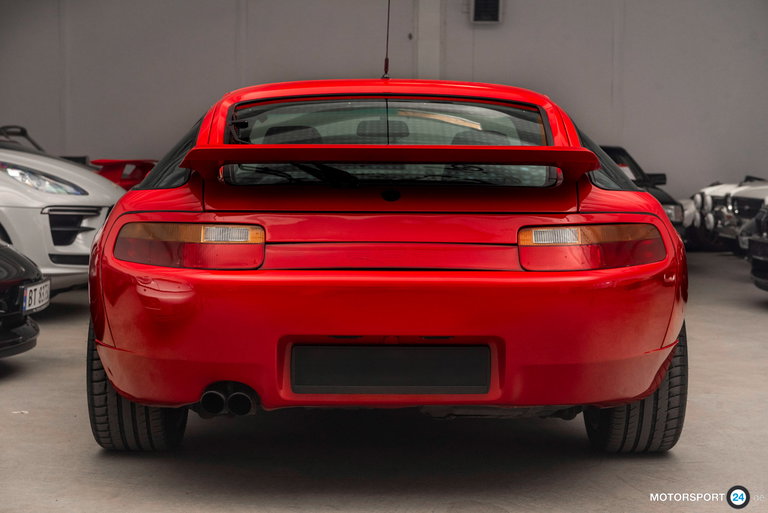Porsche 928 GTS