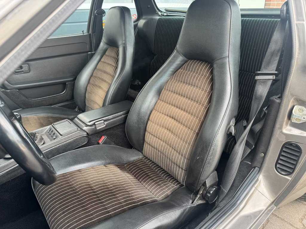 Porsche 944 Coupé